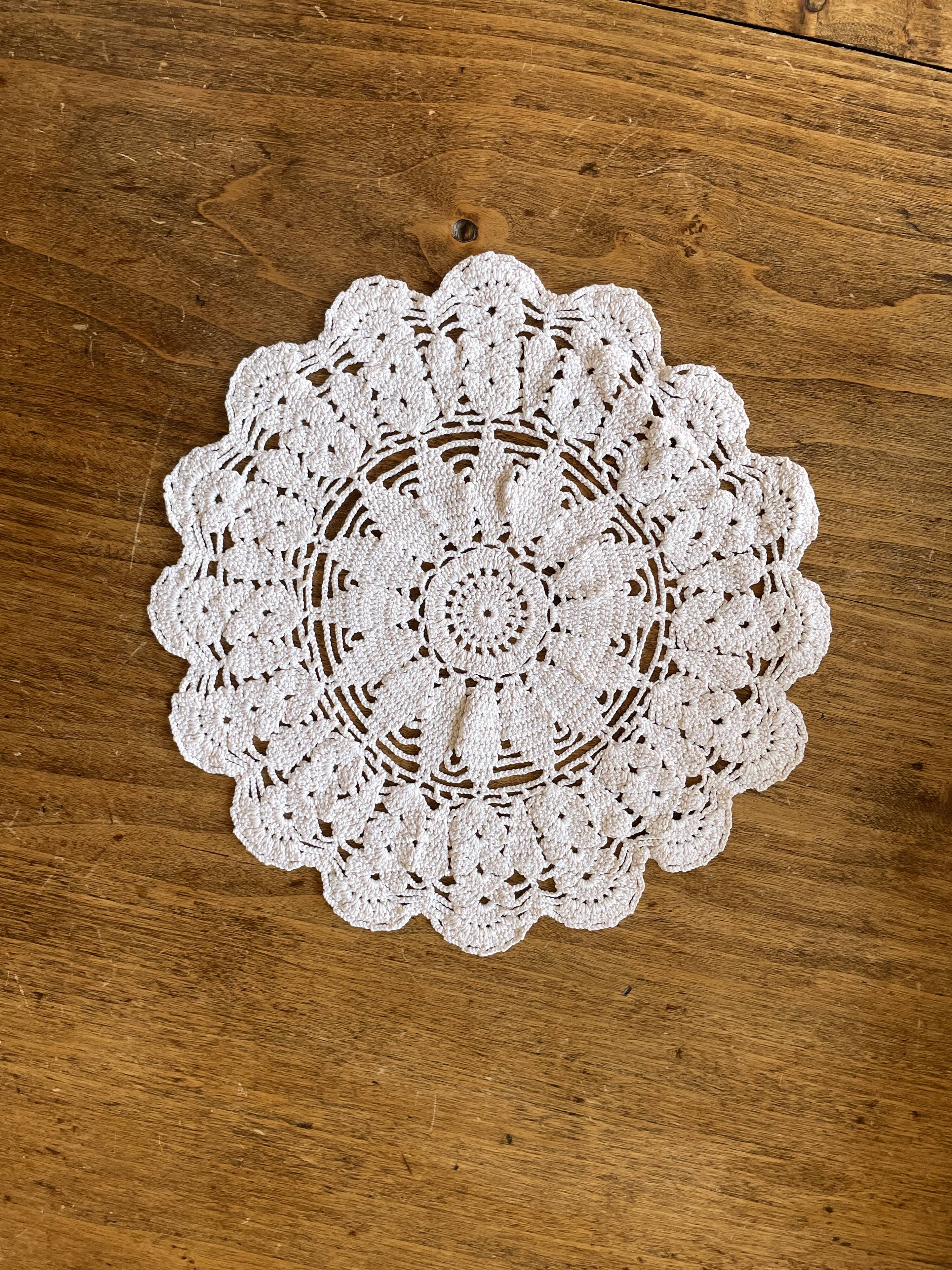 1 crochet doily, ecru - vintage, old