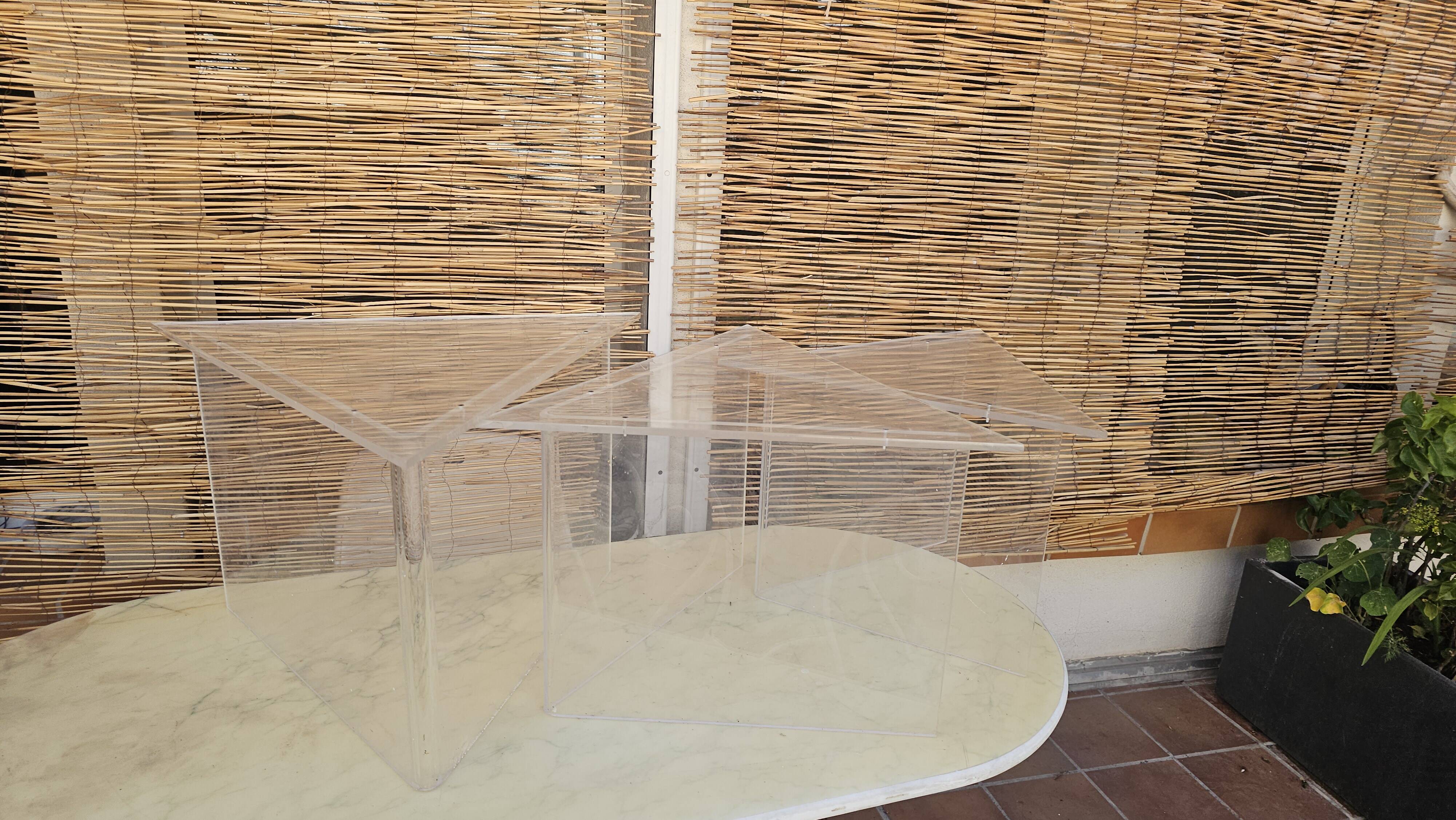 Table gigogne plexiglass triangle 90's