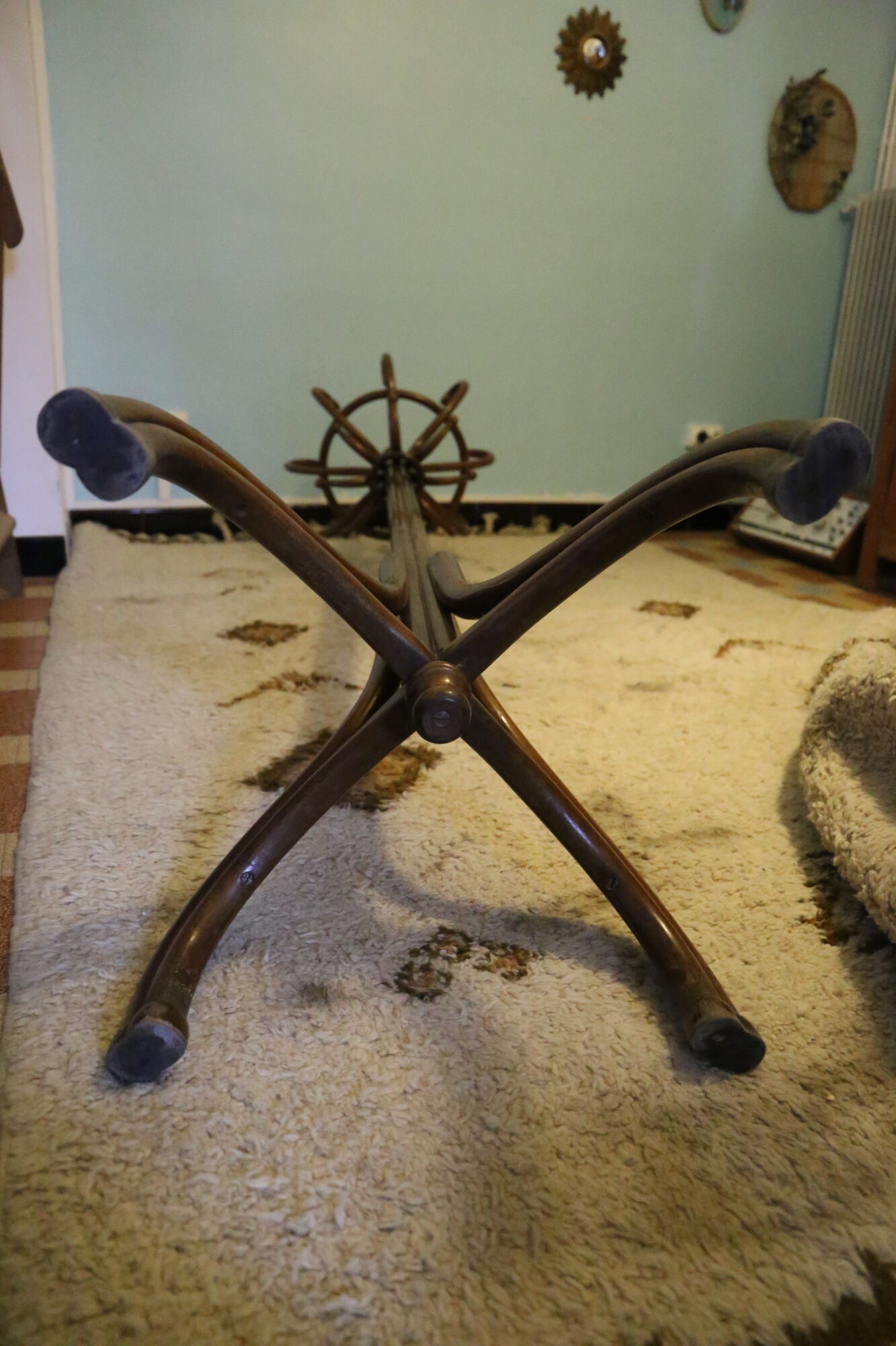 Thonet parrot coat holder