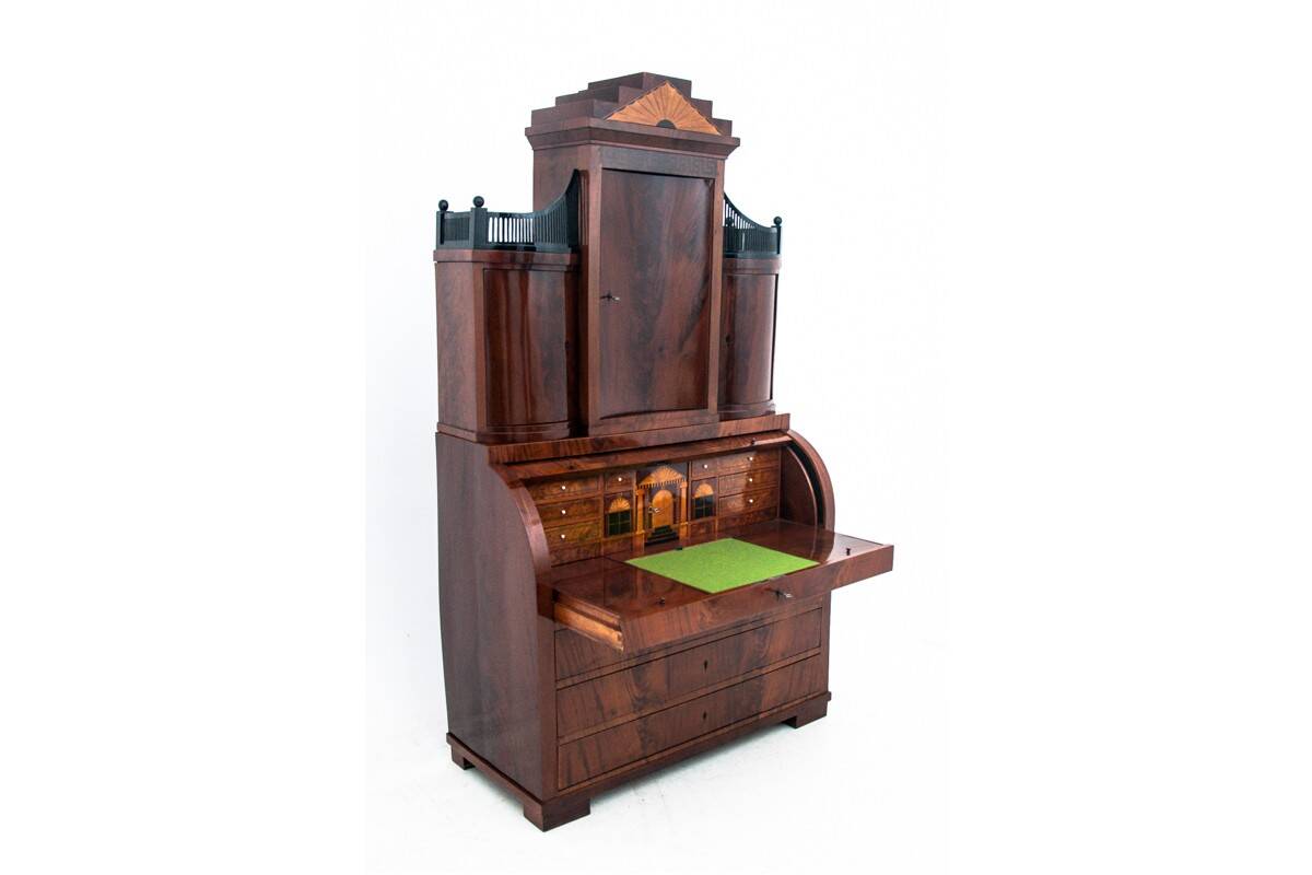 Biedermeier secretary, Northern Europe, mid 19th century.