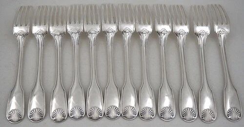 Christofle Vendôme Shell, 62-piece cutlery set, silver-plated knives.