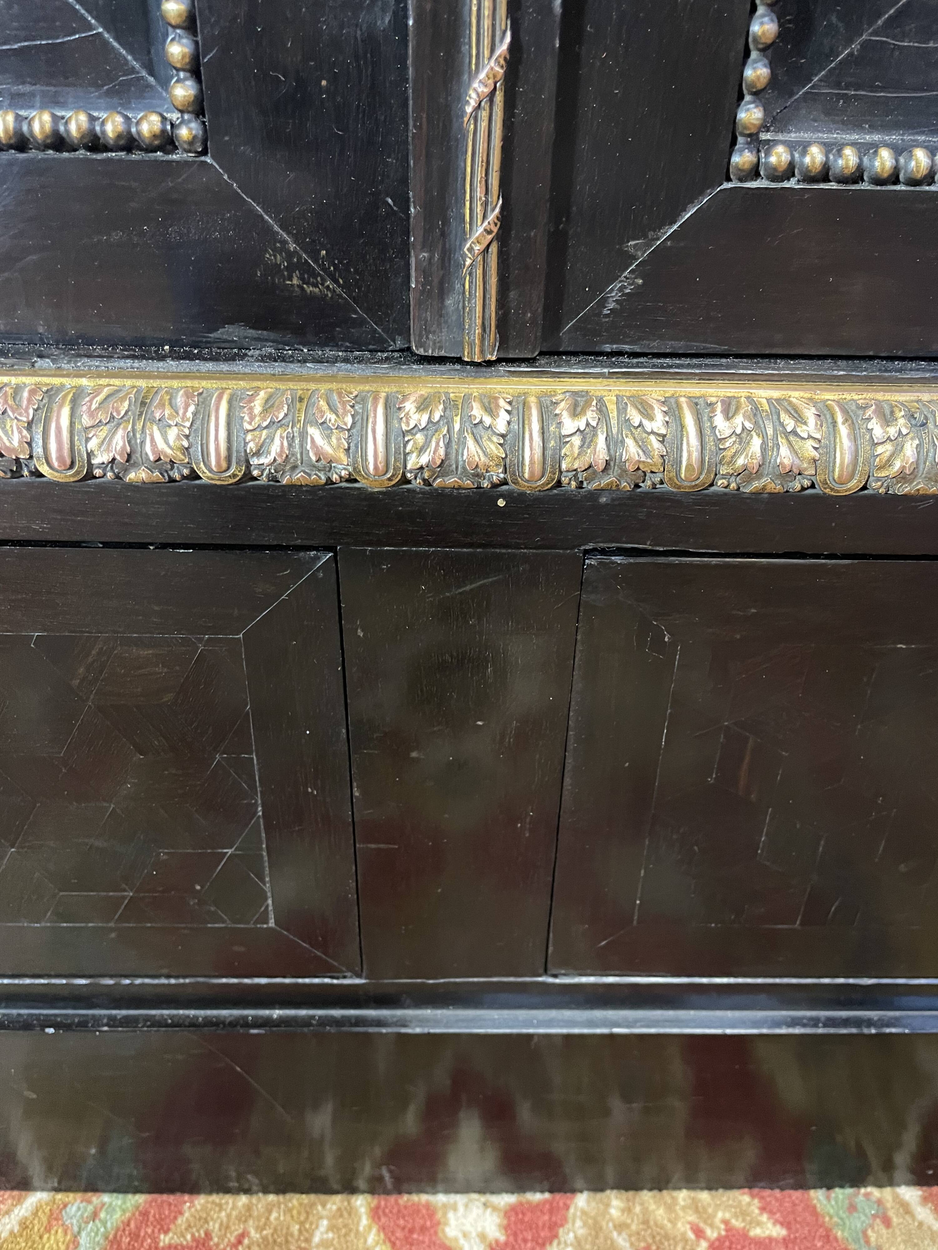 Library - Vitrine Napoleon III period