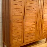 "Weekend" wardrobe in pine of the Landes by Pierre Gautier Delaye for Vergnères, France 1956