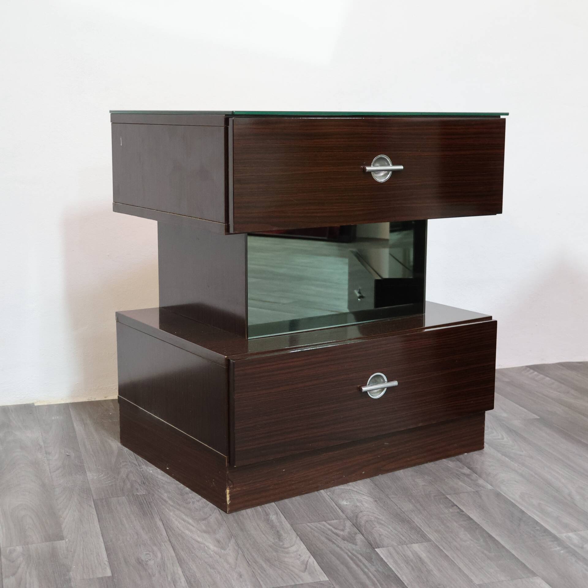 Paire de chevets en ébène design cubique années 80