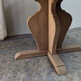 Round table in raw oak
