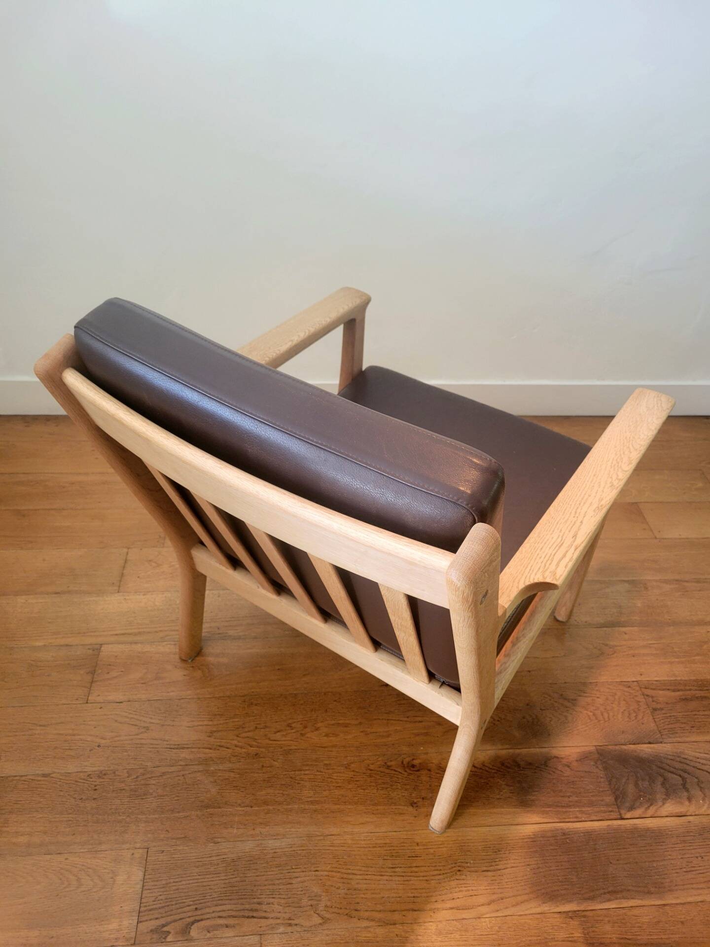 Vintage GE 256 armchair by Hans J. Wegner for Getama