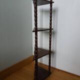 Corner shelf, corner with spool uprights