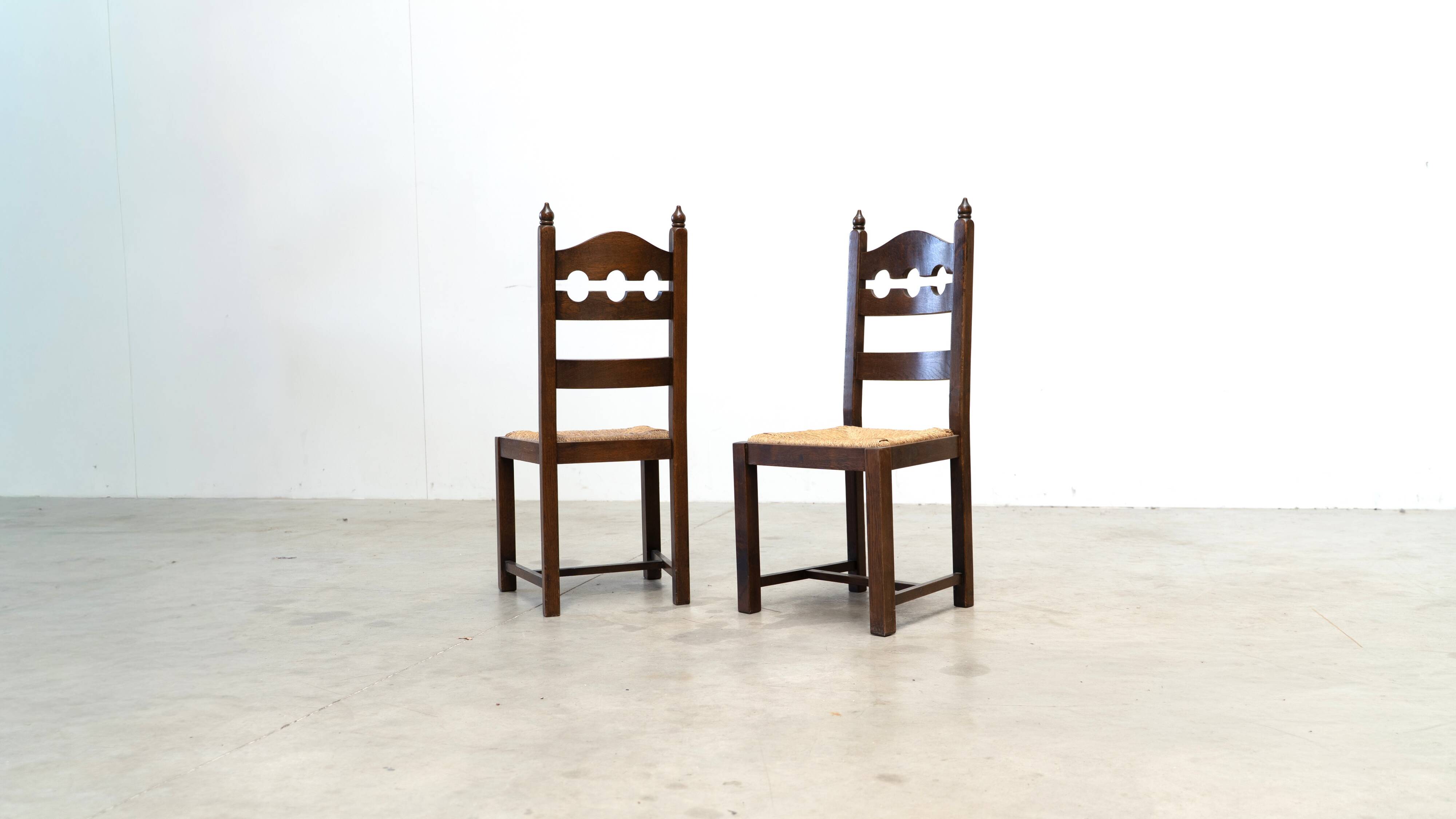 Ensemble de six chaises de salle à manger françaises