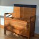 Coffre à jouet vintage en bois et rotin