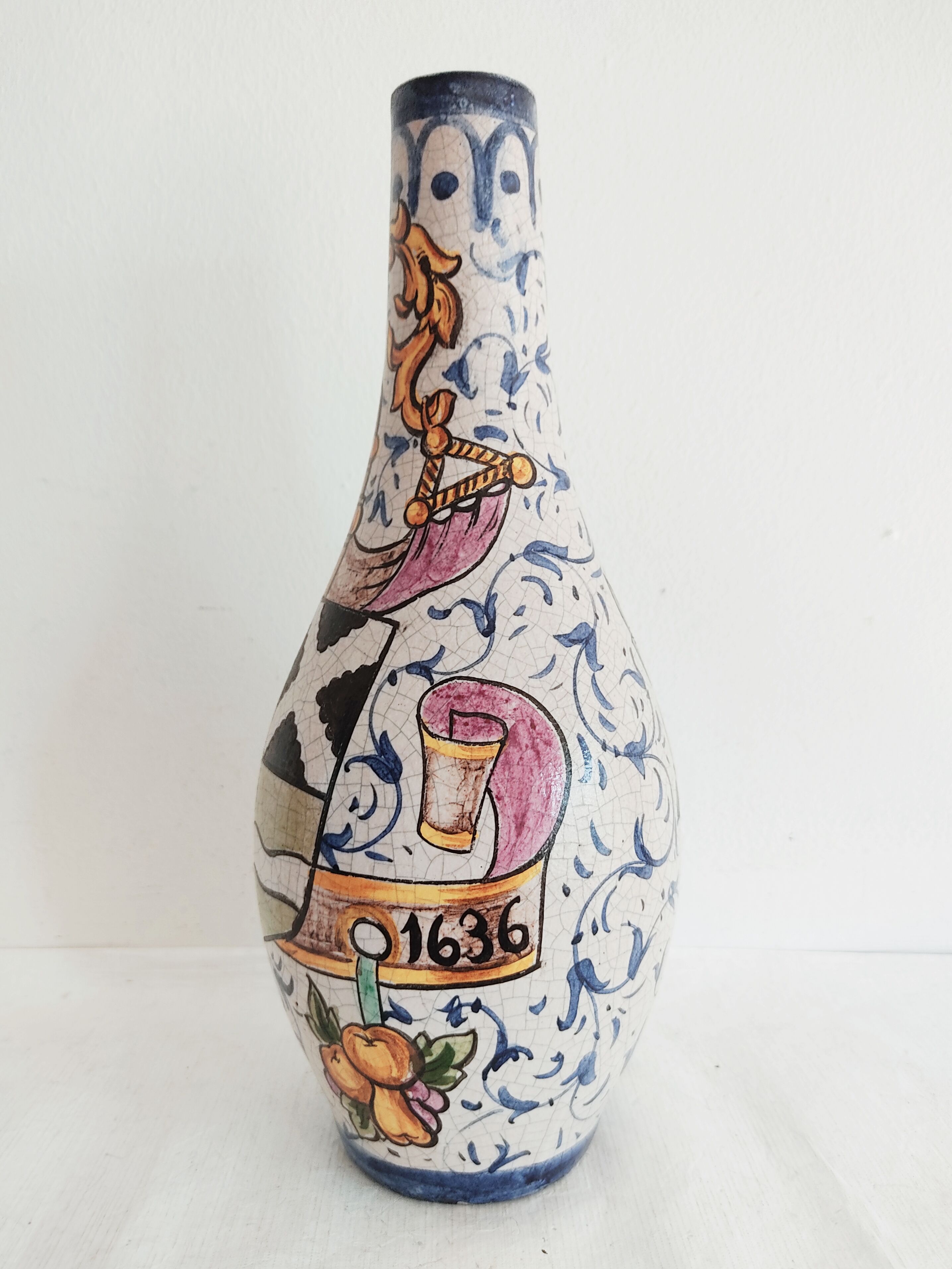 Italian ceramic vase decoration coat of arms and fruits