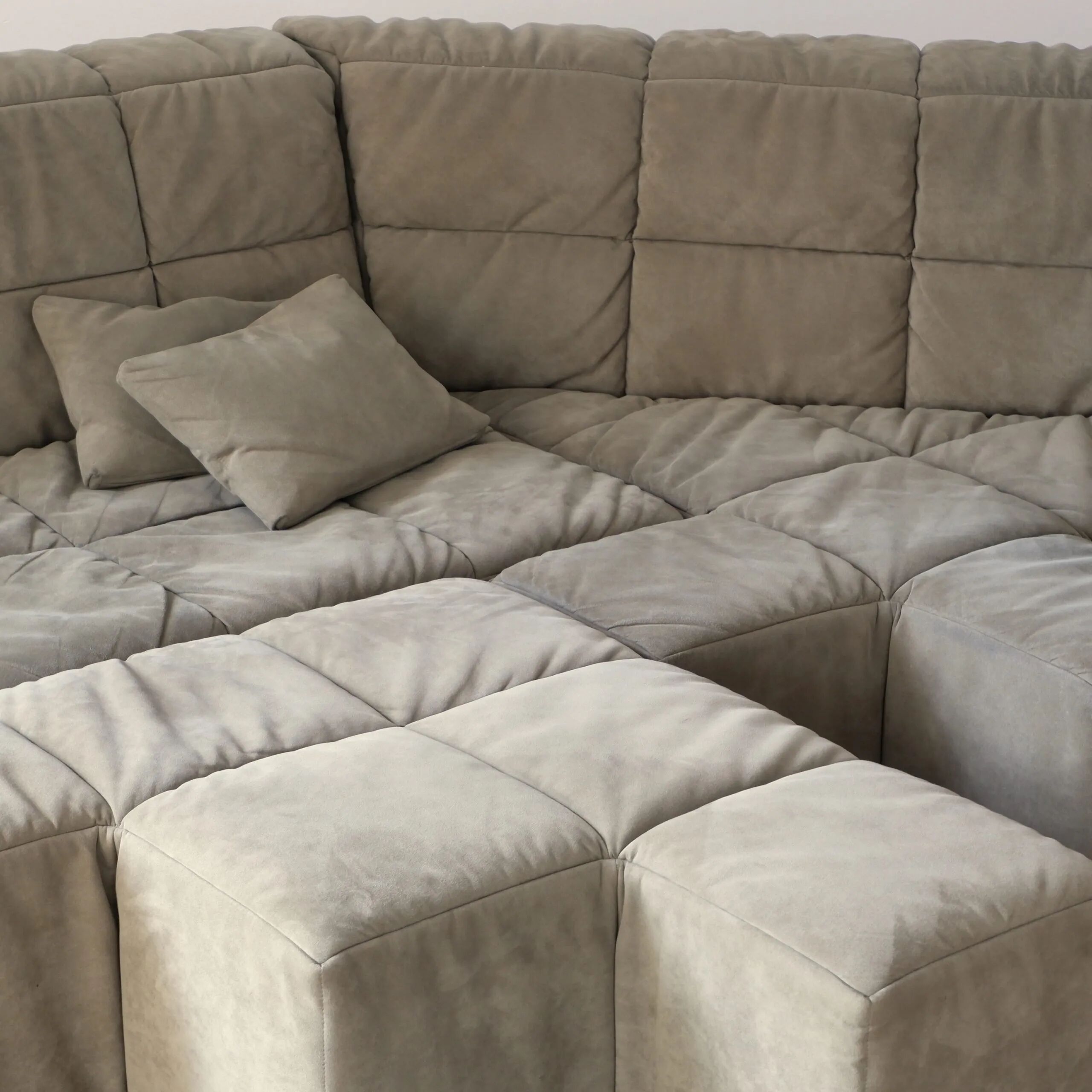 “Castell” sofa by Hans Hopfer for Neue Wiener Werkstätten
