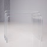 Tables gigognes en plexiglass