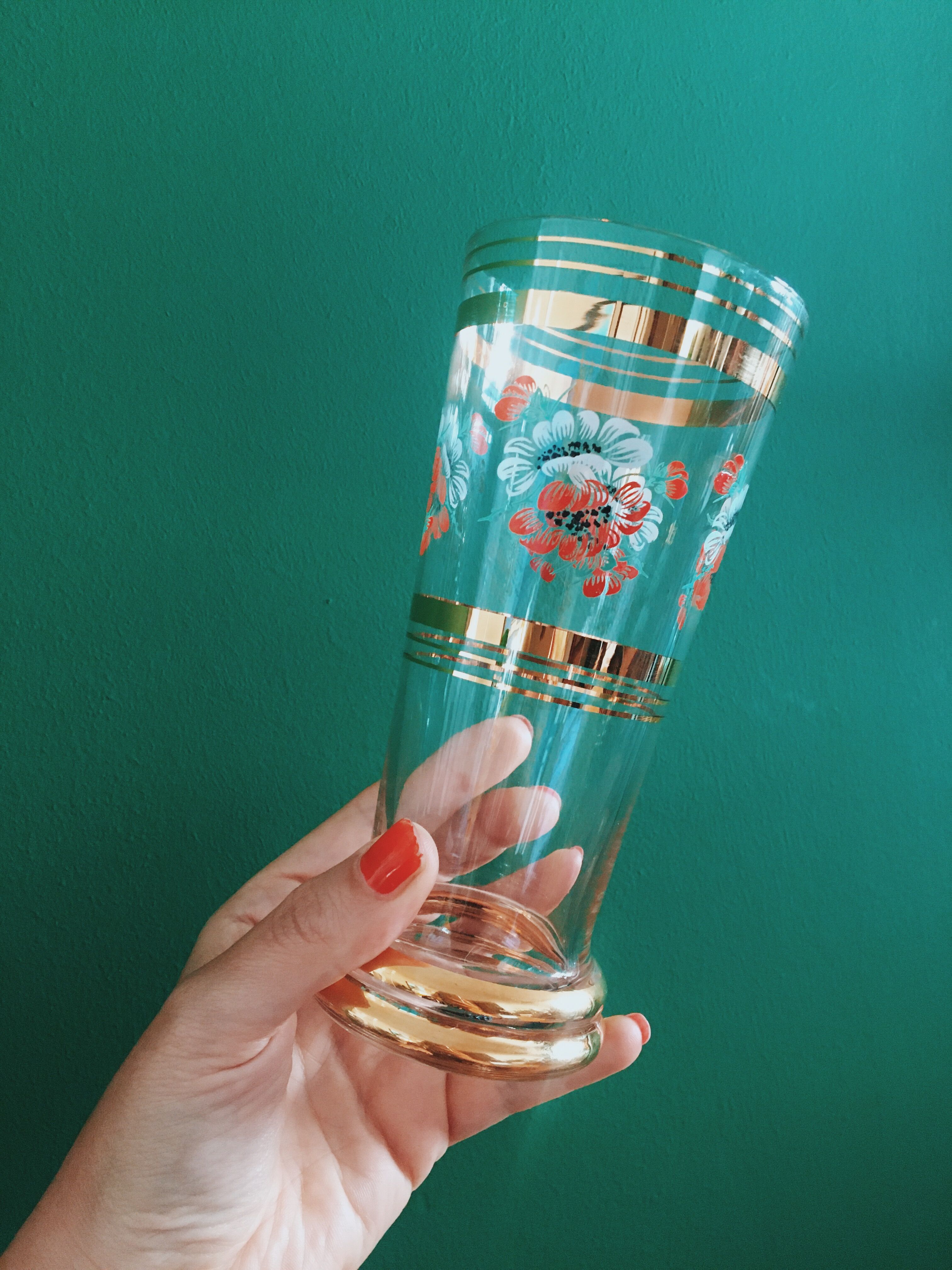 Service to vintage orangeade