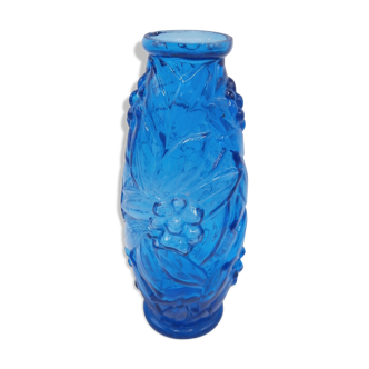 Vase en verre bleu