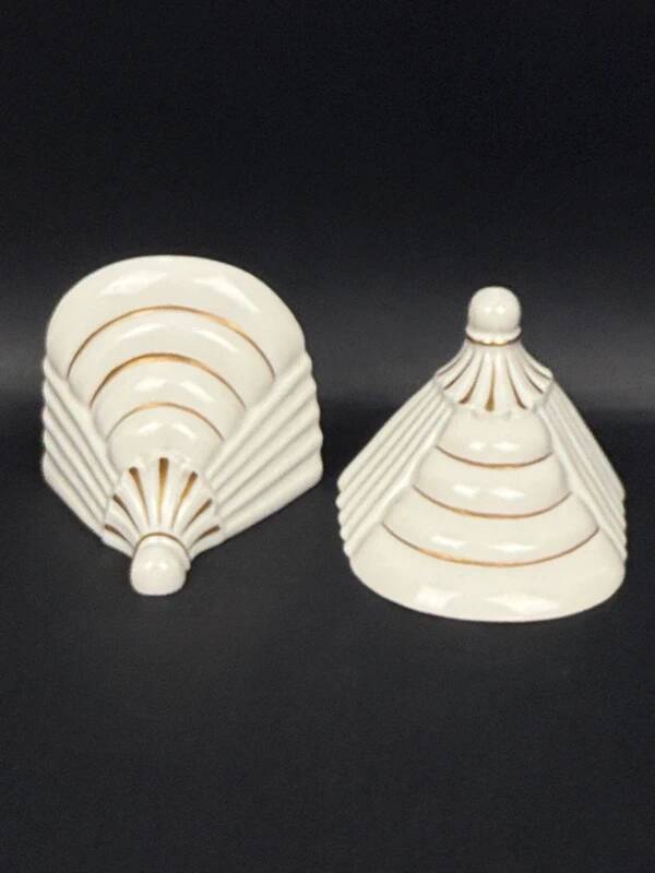 Saxony, pair of porcelain wall consoles, Art Deco period