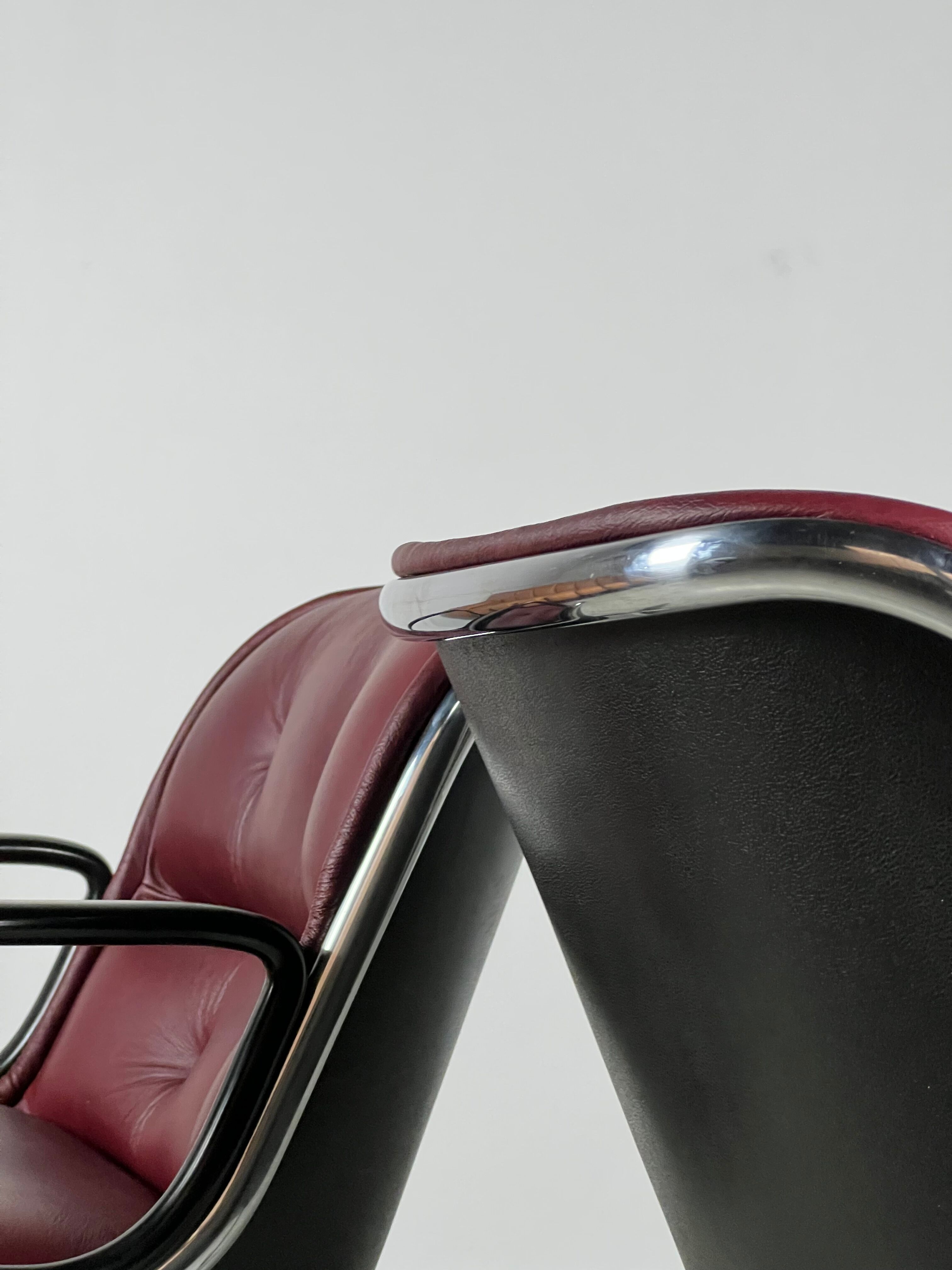 Knoll International Charles Pollock Office Chair