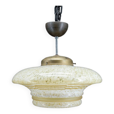 Suspension Art Déco moderniste en verre ''nuagé'' gravé à l'acide, France, Circa 1930