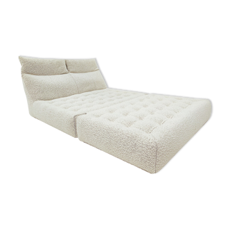 Mario Bellini " Le Bambole" Bed for B&B Italia, 1970s, boucle fabric