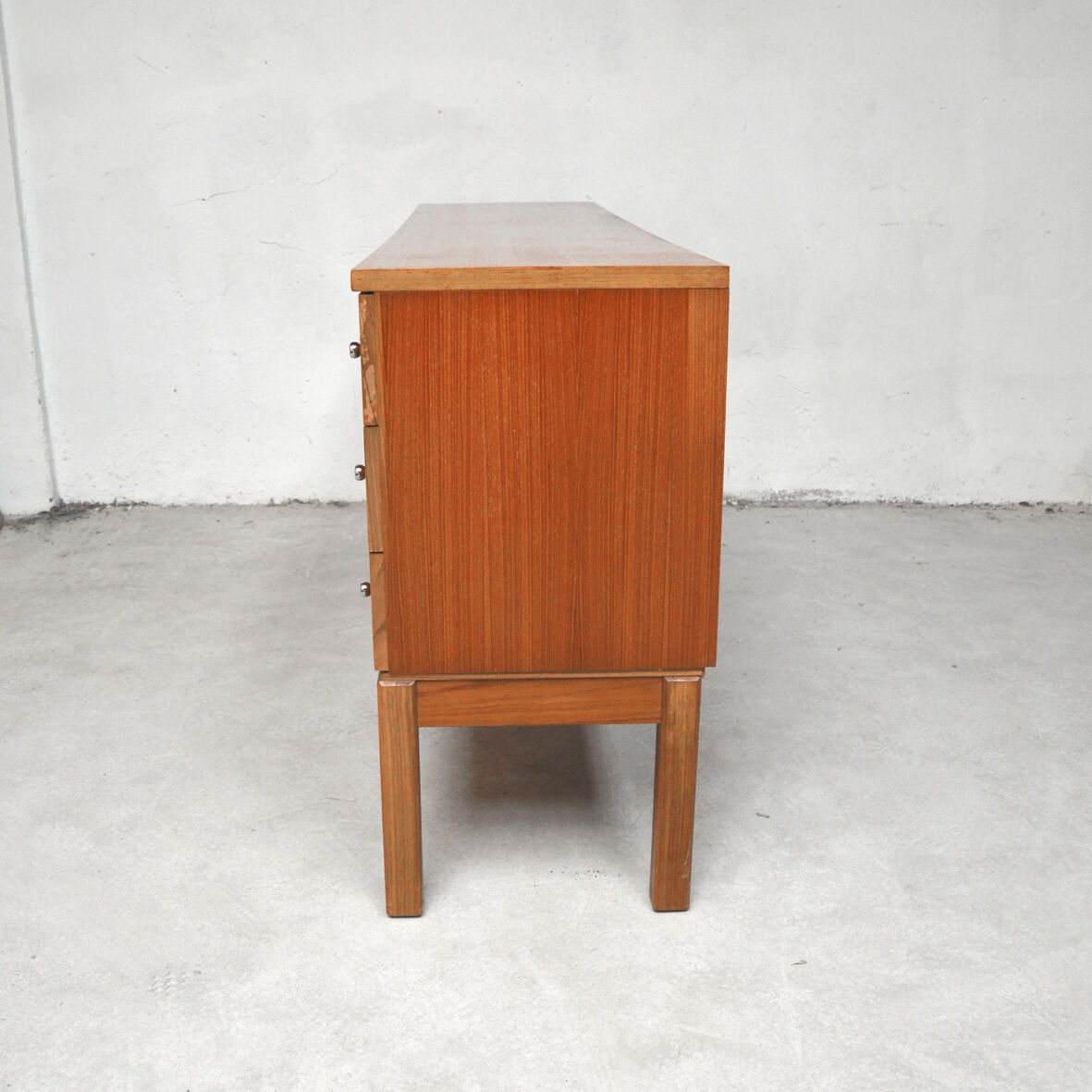 Veneer teak sideboard, 1976