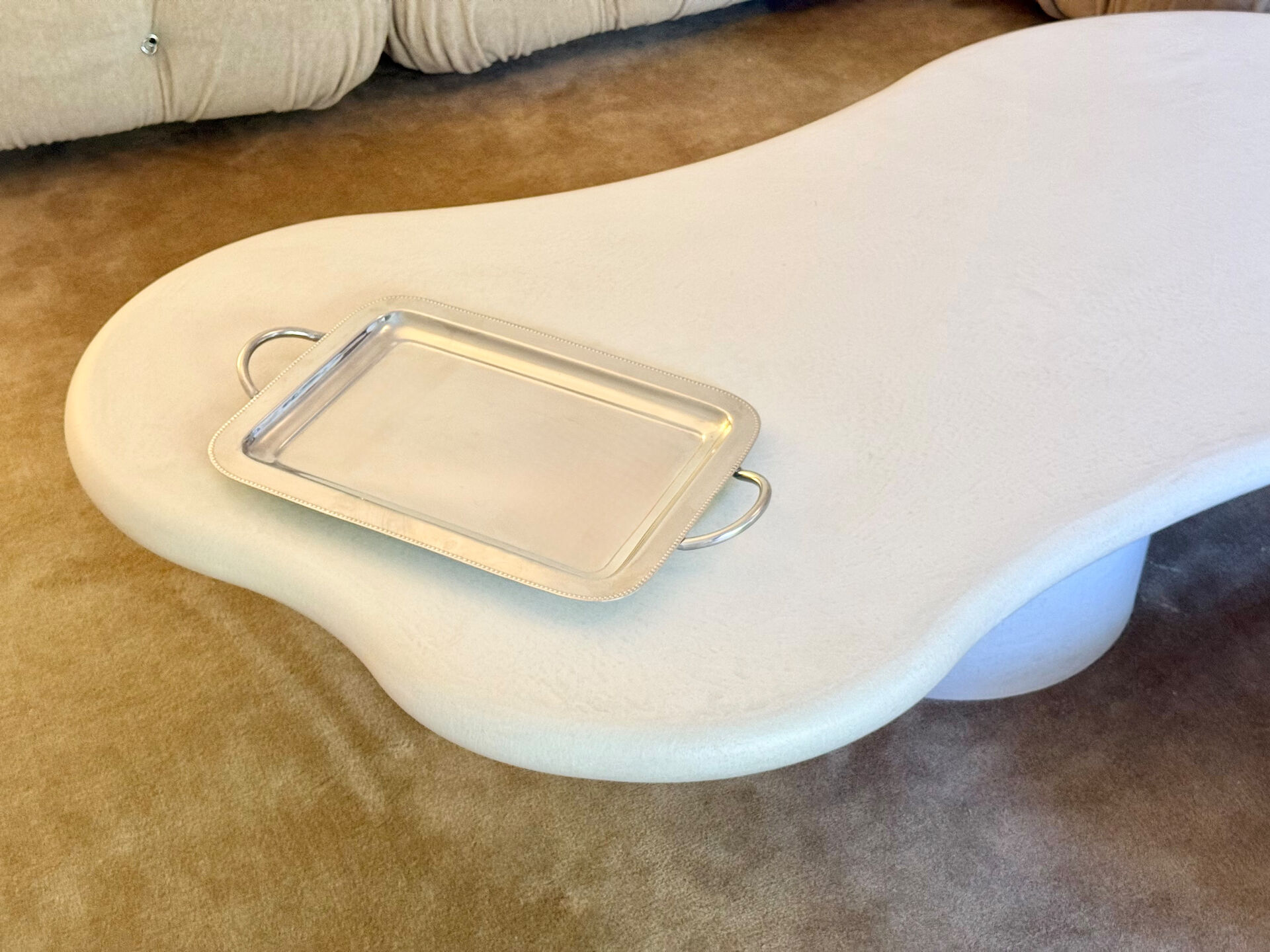 Table Bieke Casteleyn Out of Line 162