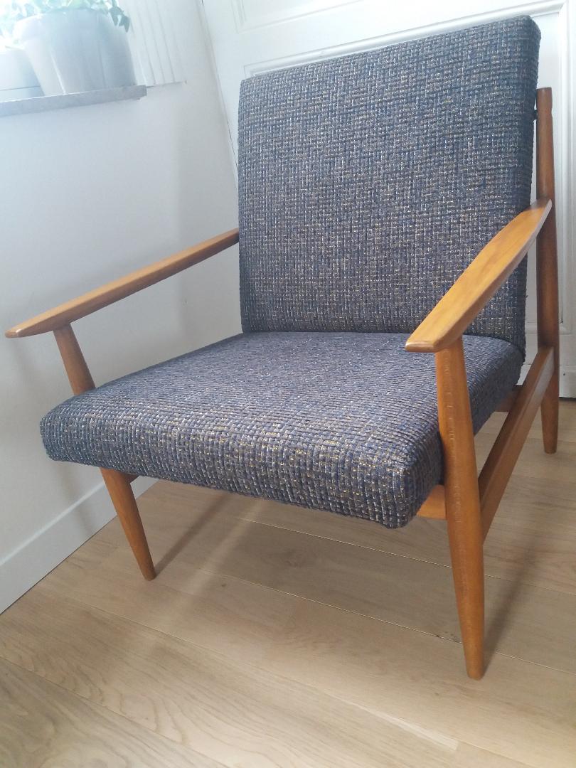 Fauteuil scandinave bleu