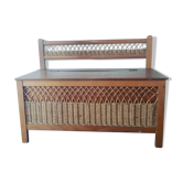 Banc et coffre de rangement vintage en bois et osier
