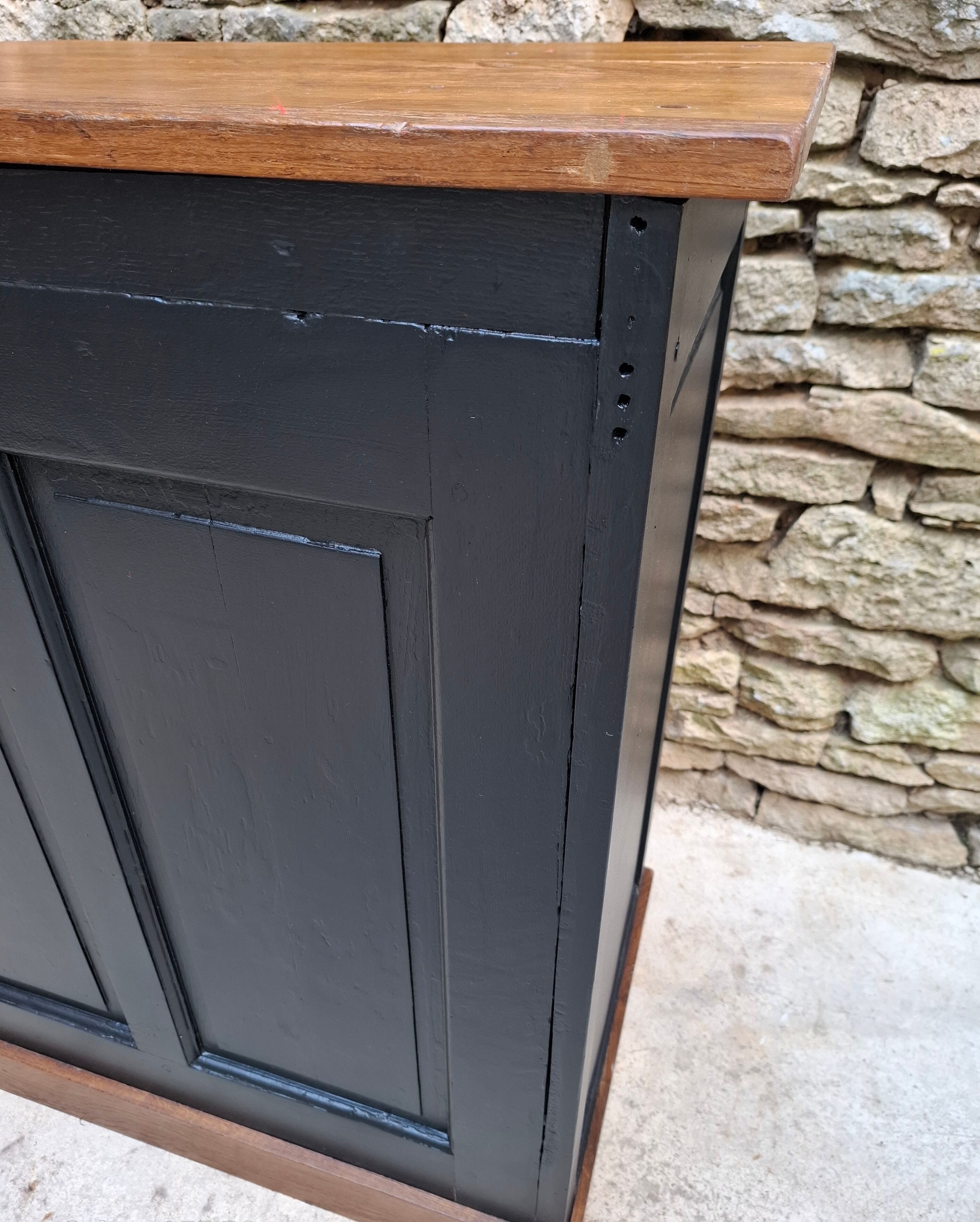 Oak counter
