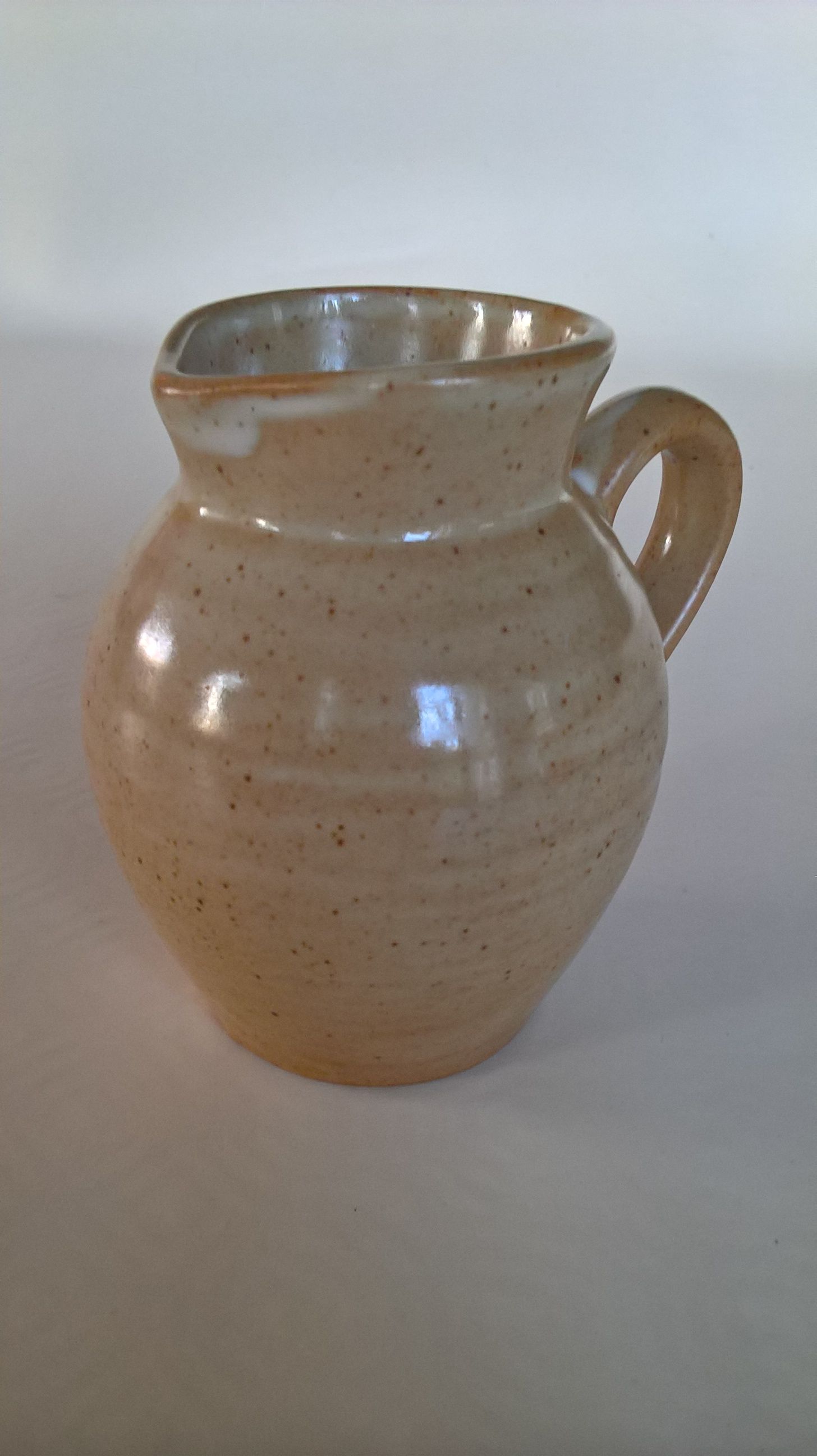 Creamy milk pot in sandstone Village CNP France