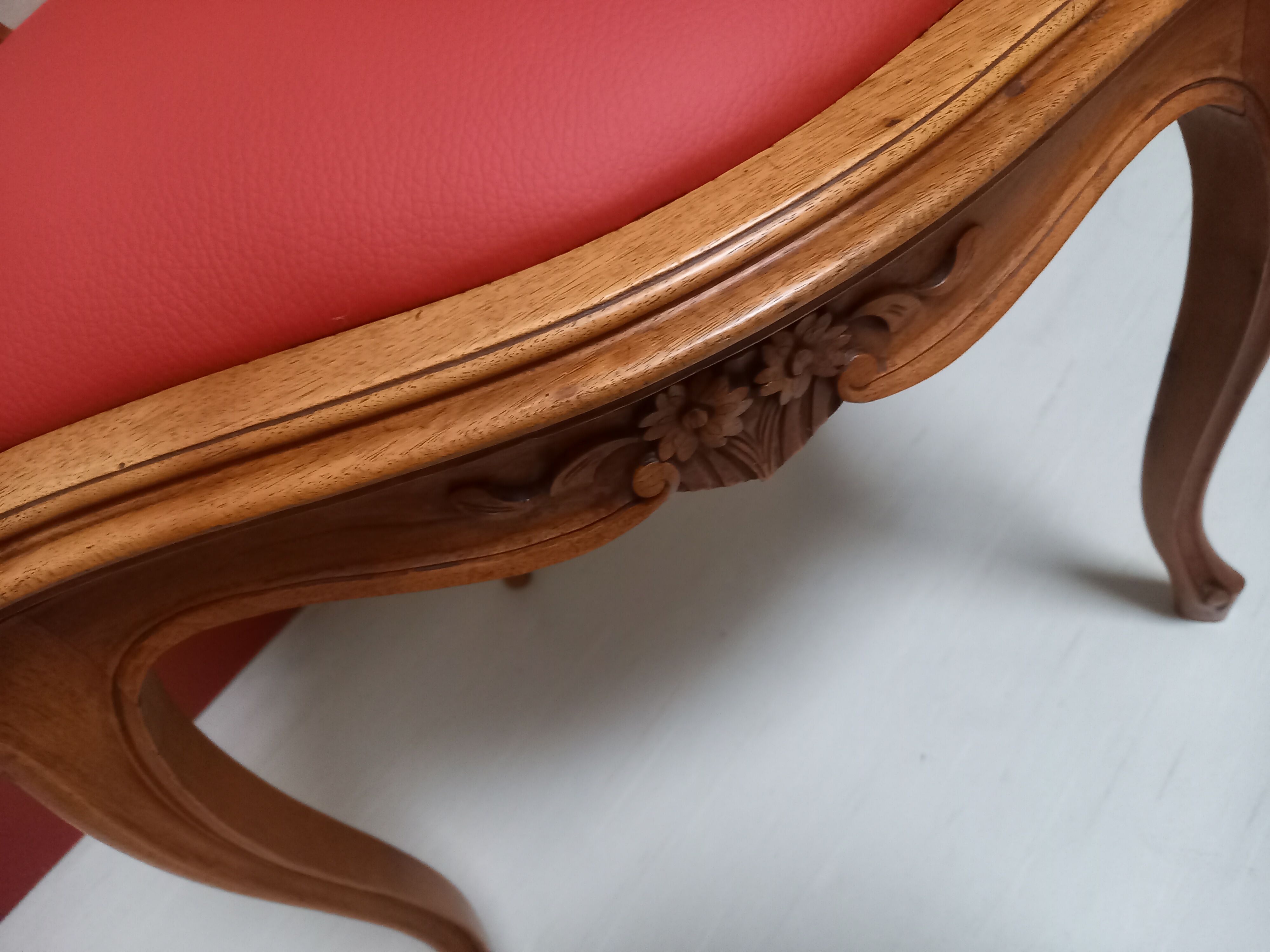 Office armchair Louis XV style red leather