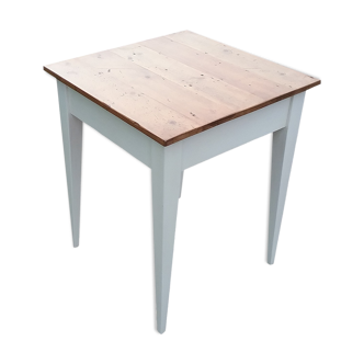 Bistro table