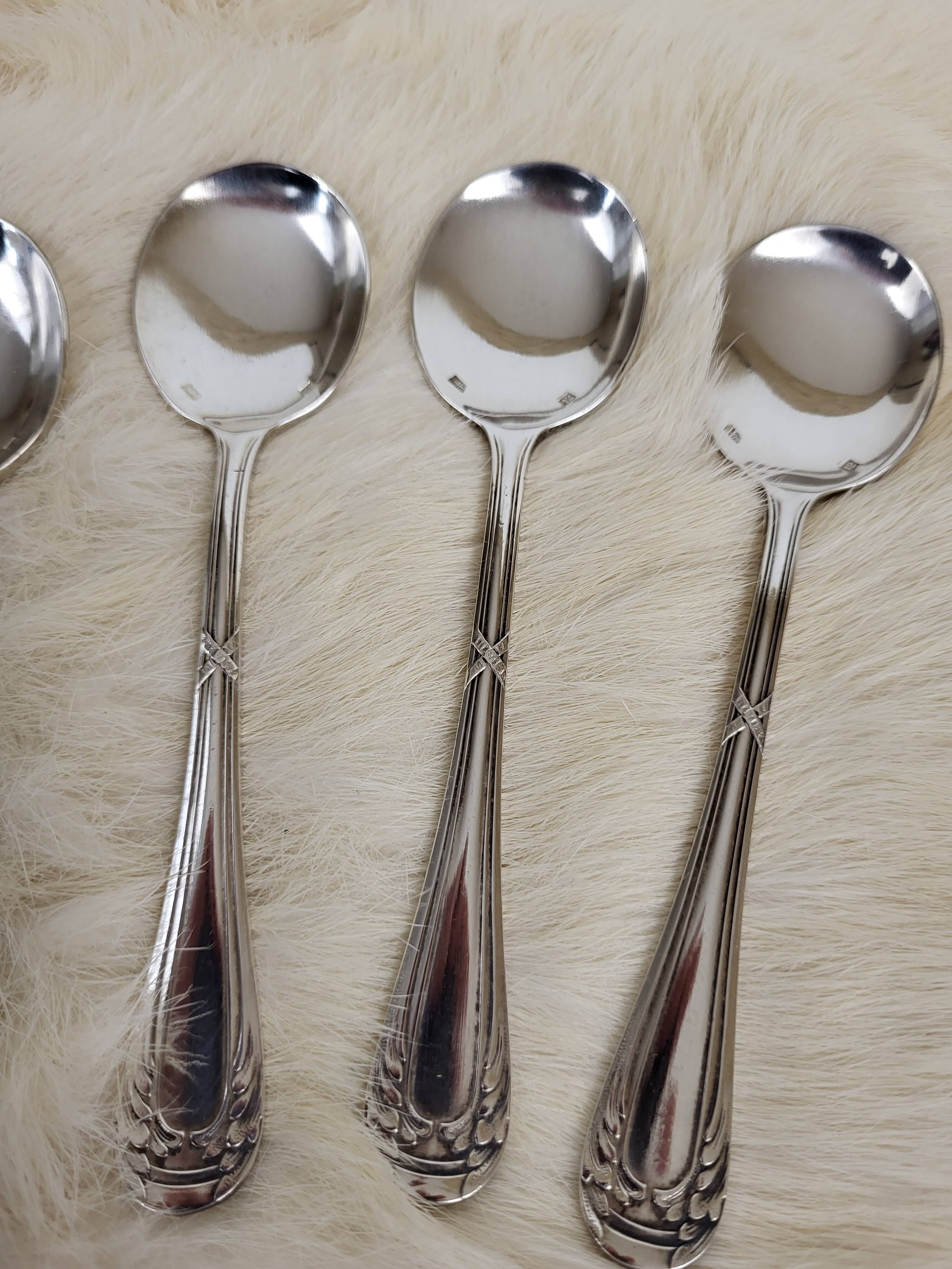 6 silver-plated metal spoons