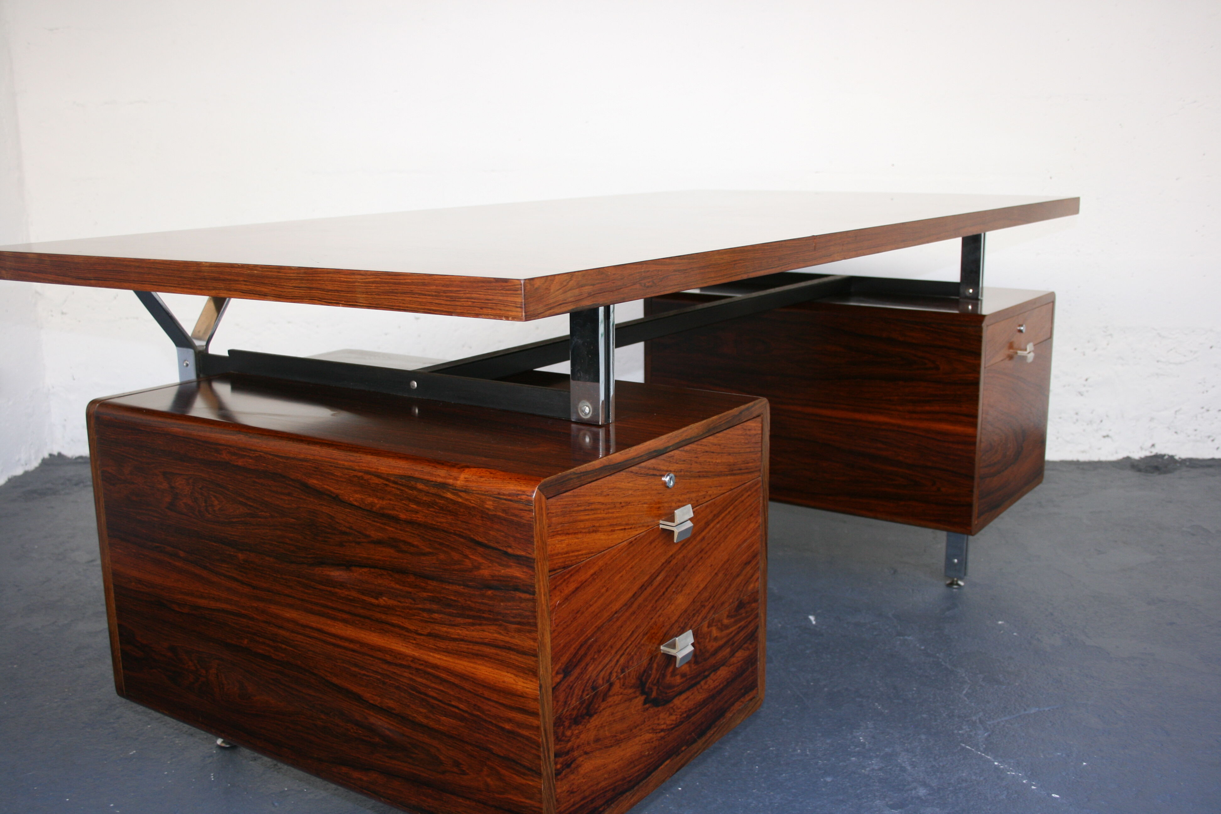 French rosewood office in Rio