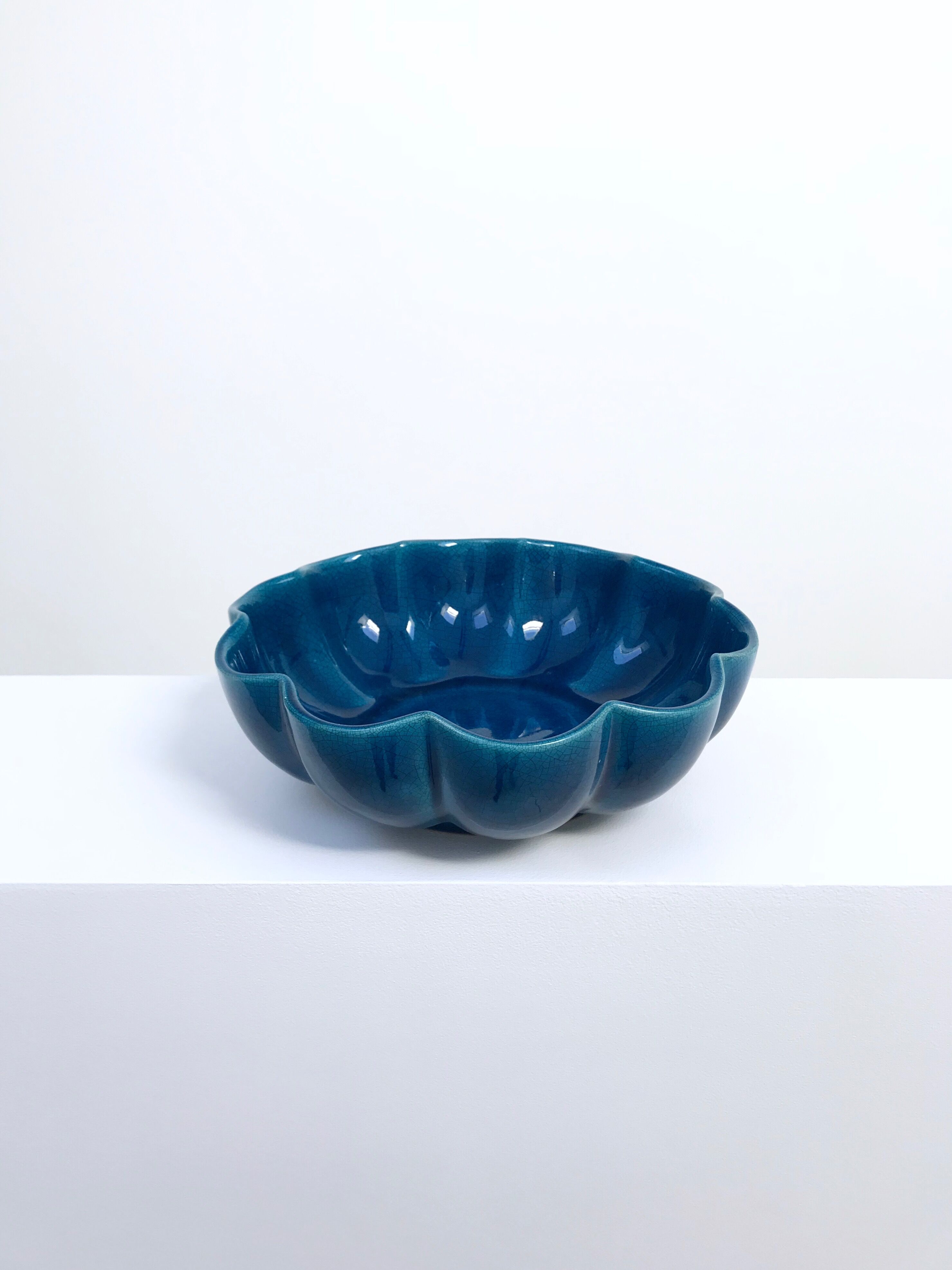 Coupe en céramique effet craquelé