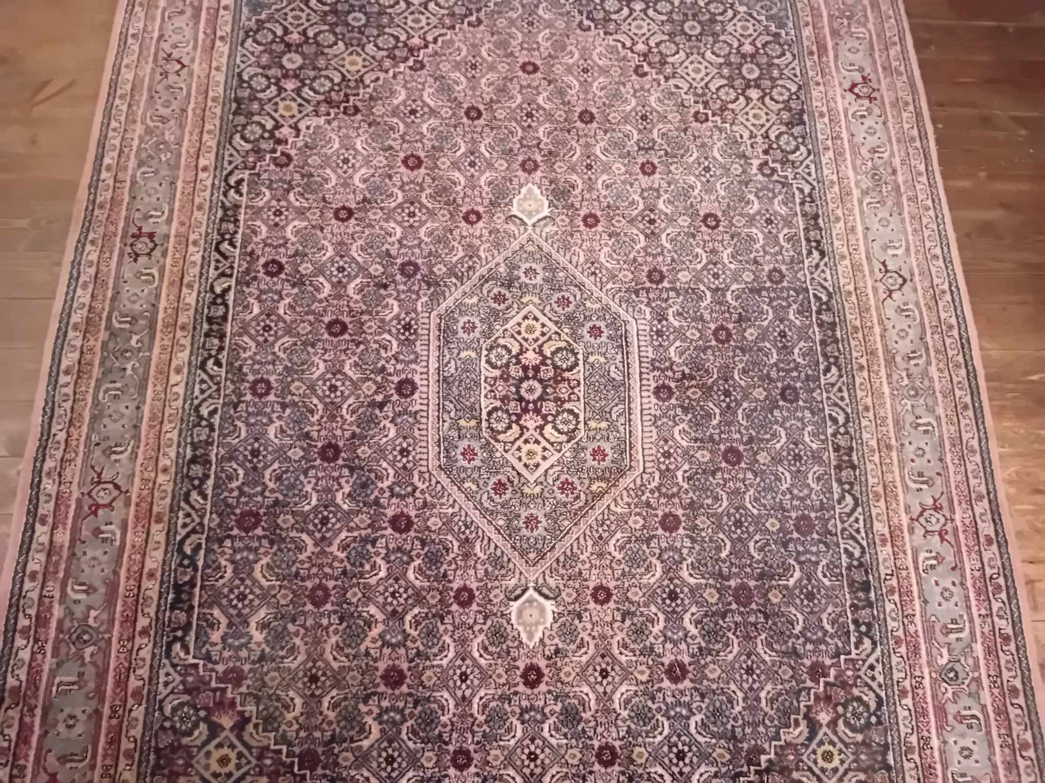 Handmade Indo-Bidjar rug 285x196cm