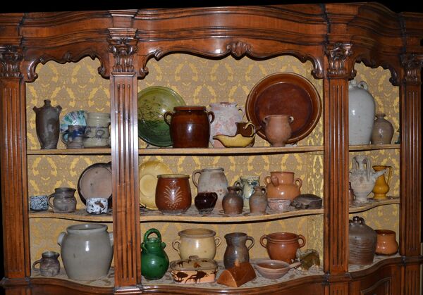 Pot à sel en terre cuite de Provence d'époque XVIII ème