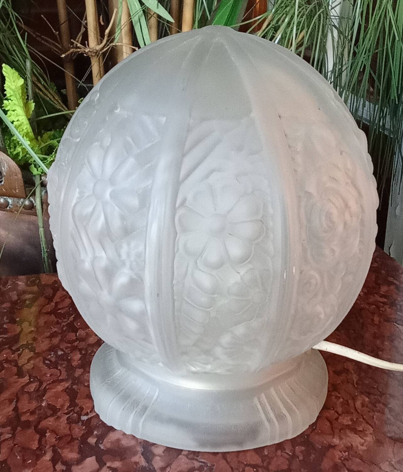 Globe suspension art deco table lamp