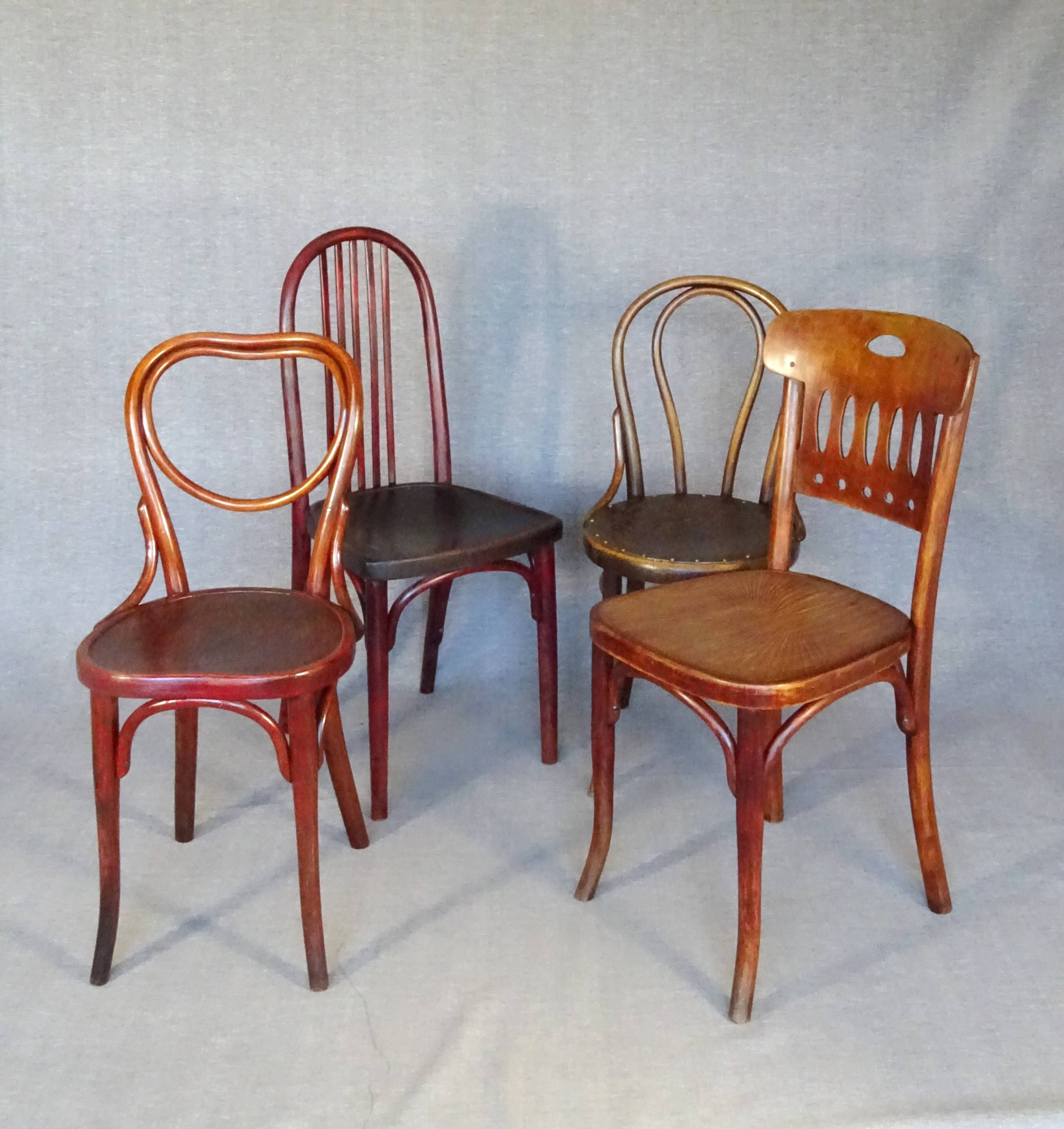 Set of 4 Thonet and Mundus Bistrot chairs 1910 to 1930