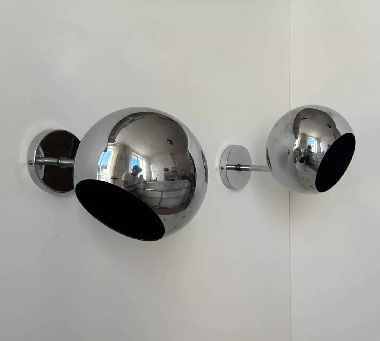 Pair of adjustable wall lights, chromed metal, France 1970