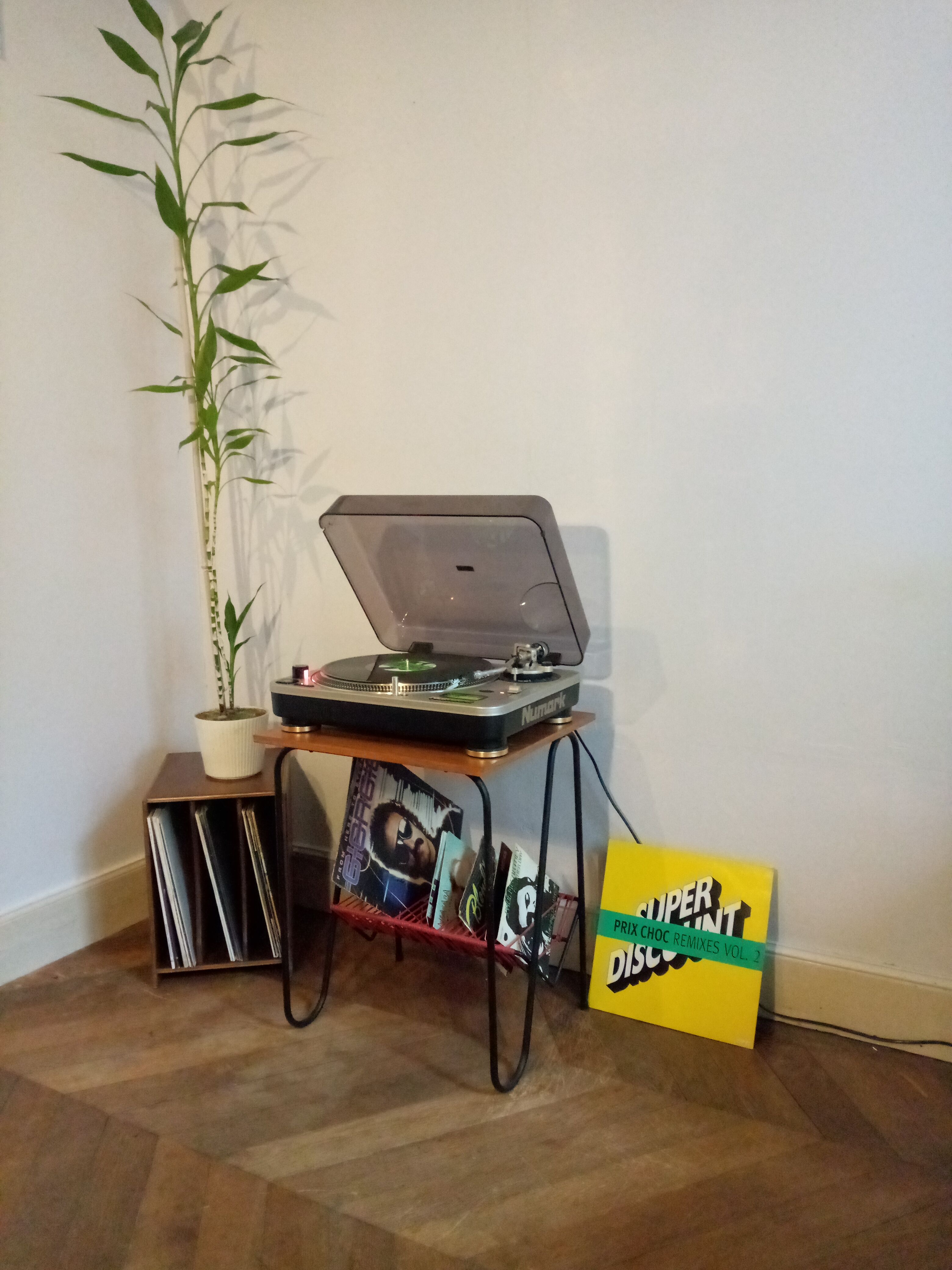 Vintage platinum side table