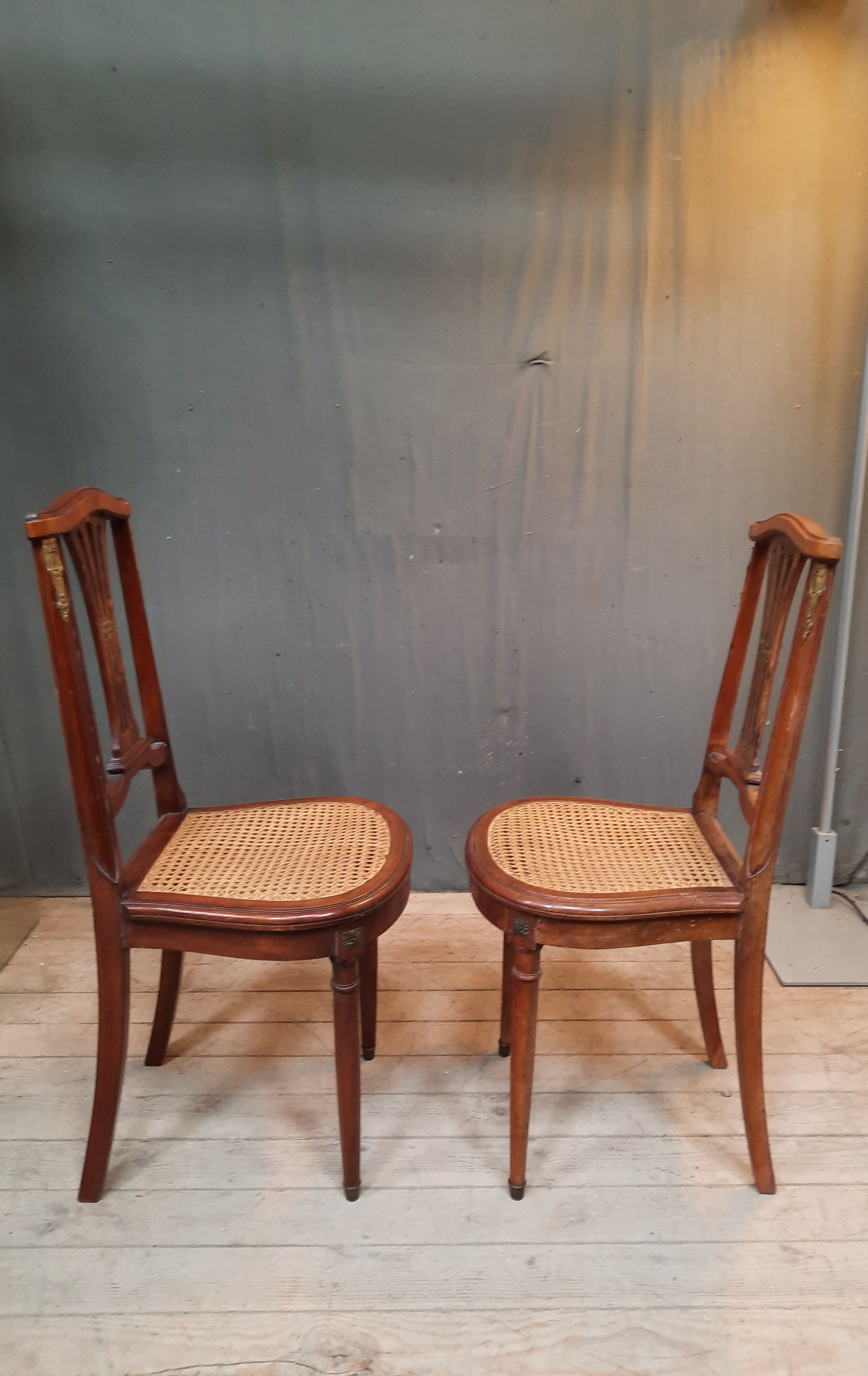 Pair ef chair canées 1930