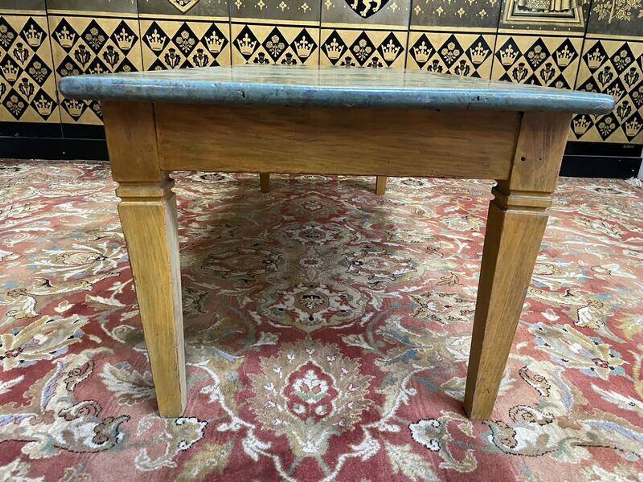 Table basse peinte Louis XVI