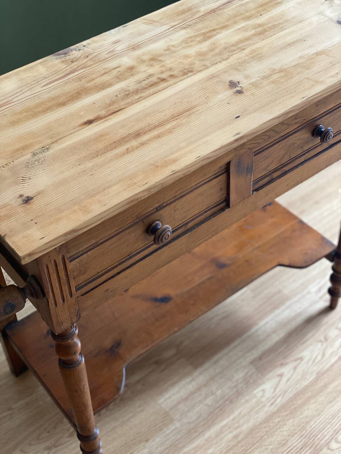 Central island / vanity unit / serving trolley