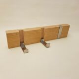 Porte manteaux mural en bois avec 3 patères rabattables dépliables en métal