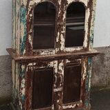 Armoire vitrée en bois ancienne patinée