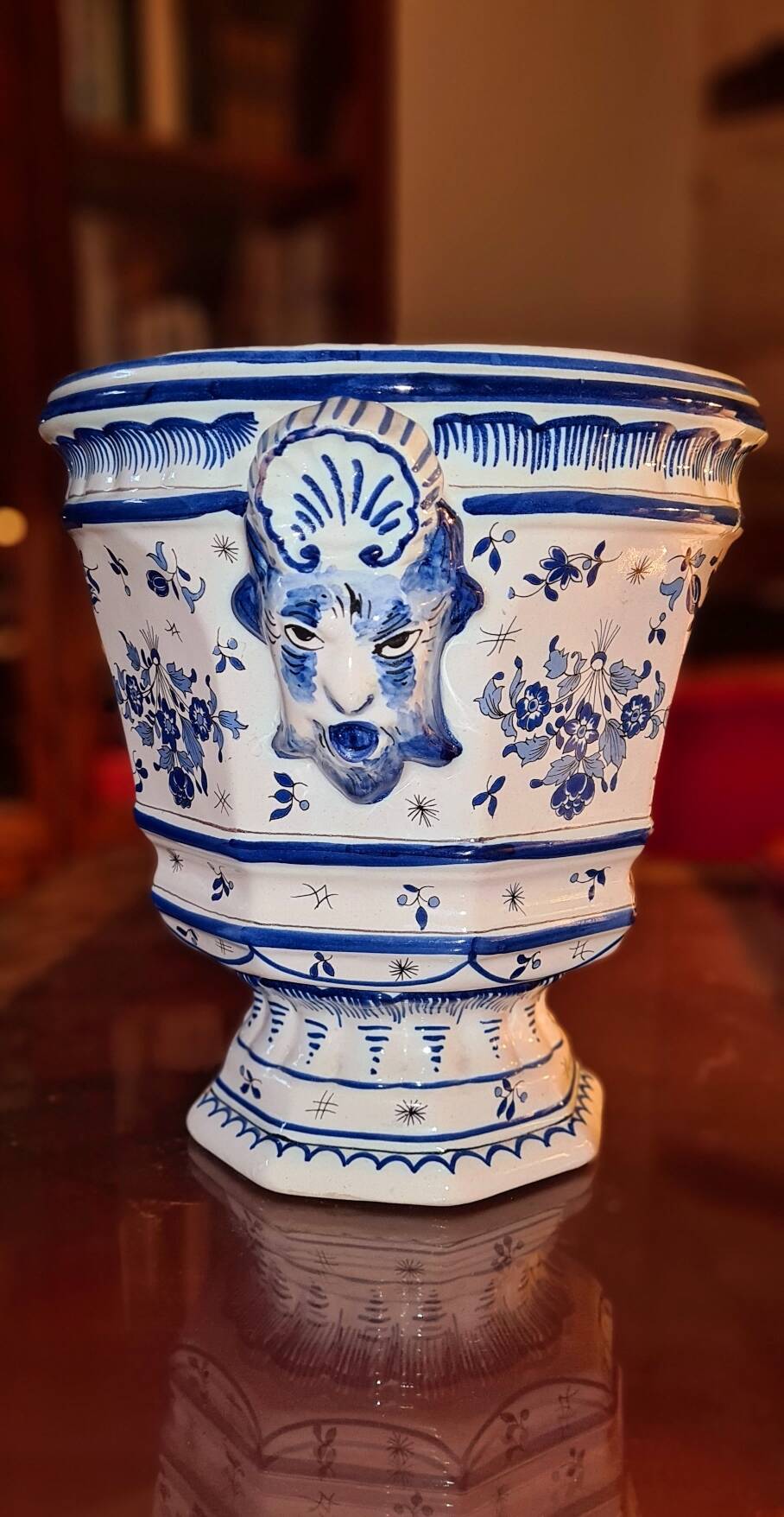 Large cache pot in Nevers earthenware