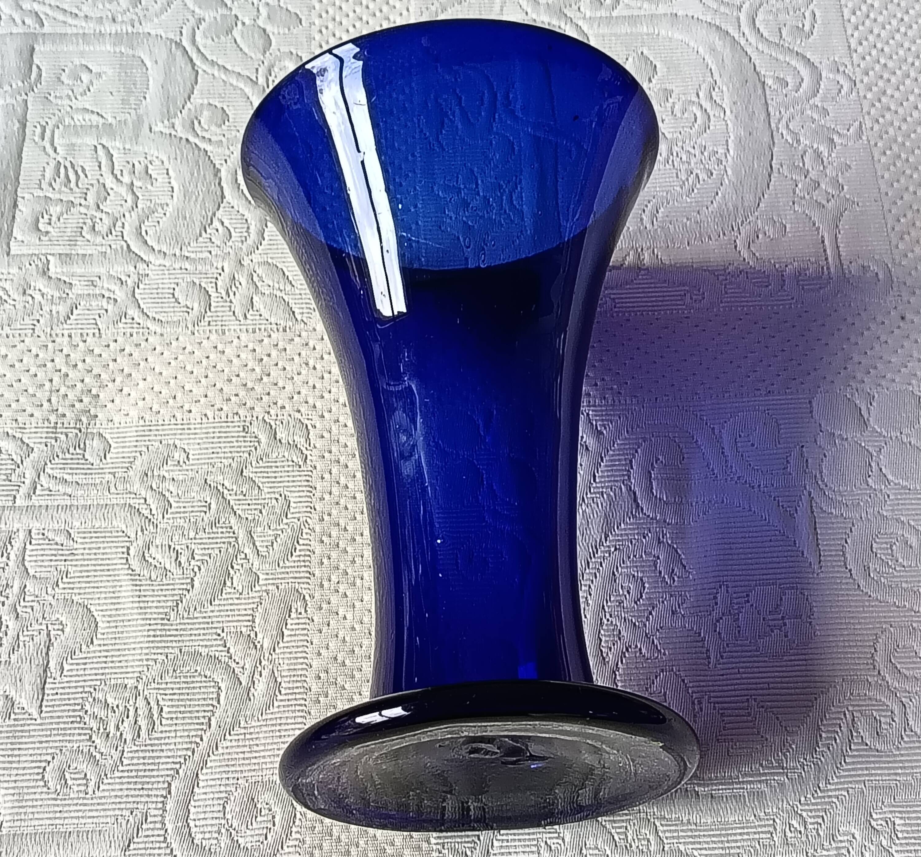 Pair of cobalt blue vases in blown glass, handmade.