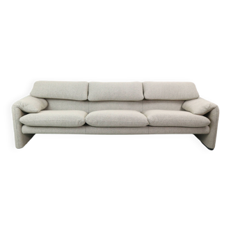 Vico Magistretti "Maralunga" 3-seater newly reupholstered sofa For Cassina