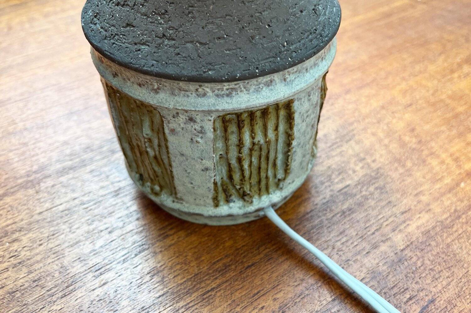 Mid-century studio pottery table lamp by Borge Christoffersen for Chris Haslev Jeti, 1960s.