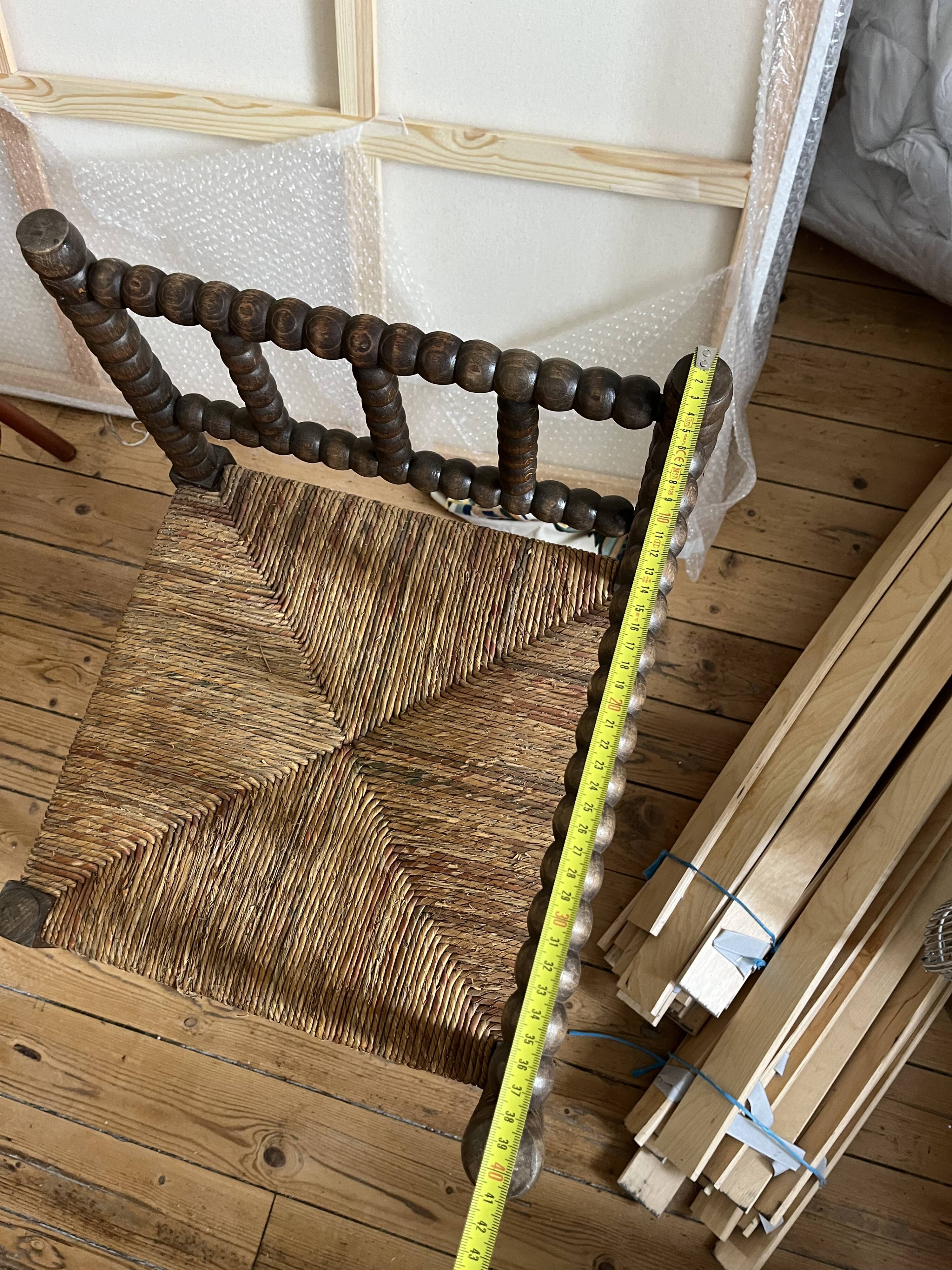 Turned wood corner chair