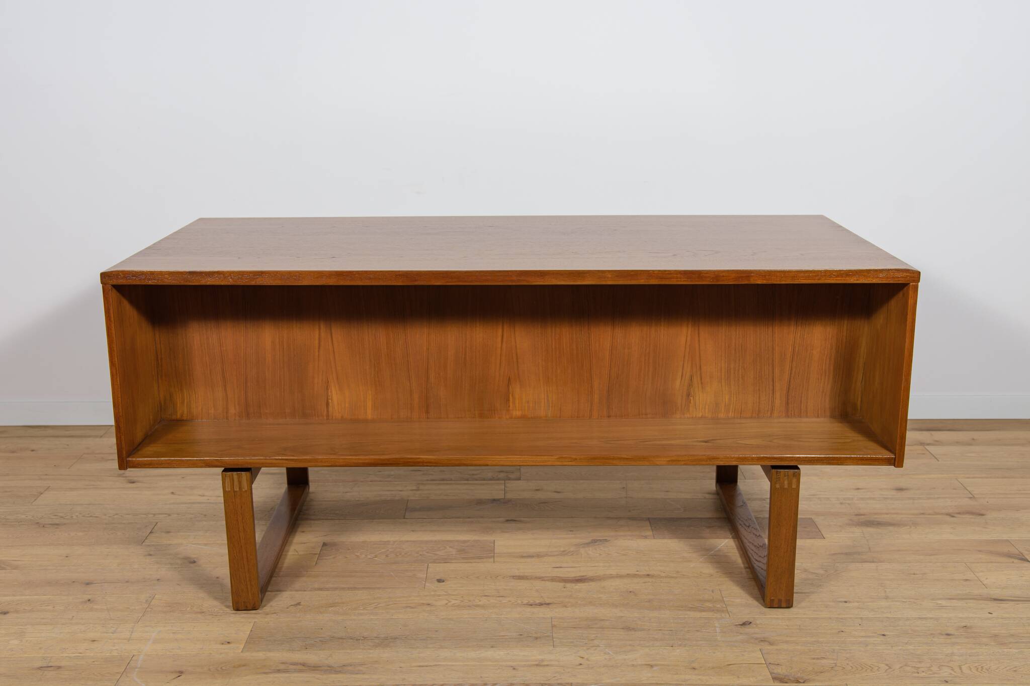 Mid-Century Teak Freestanding Desk by Torben Valeur & Henning Jensen for Dy